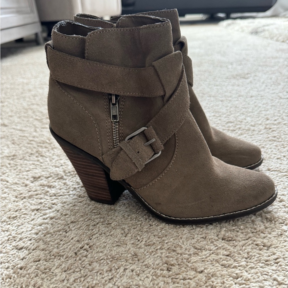 Dolce Vita Booties!